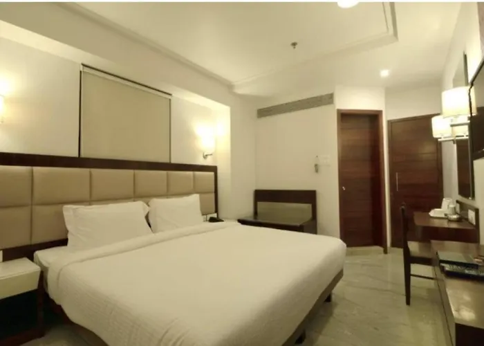 Flagship 83490 Hotel Bently Palace Mumbai